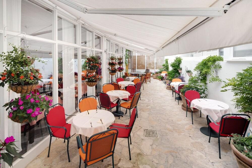 Hotel Villa Adriatica - Adults Only Supetar Kültér fotó